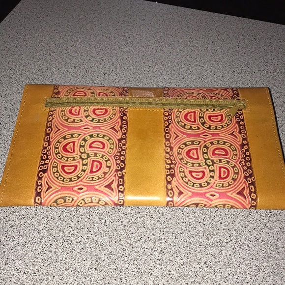 Leather hand clutch - Picture 3 of 7